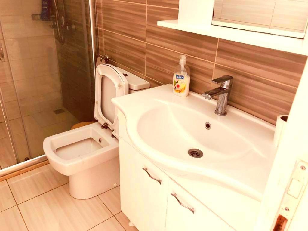 Paradise Karpaz Hotel & Restaurant Rizokarpaso Bilik gambar